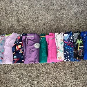 Scrub tops (size M)